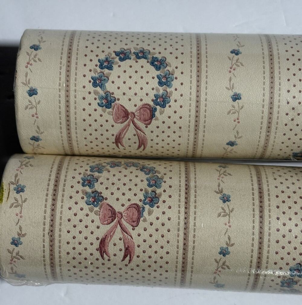 2 Lennon & Norwall Wallpaper Rolls Grannycore Wall Coverings Floral Wreaths